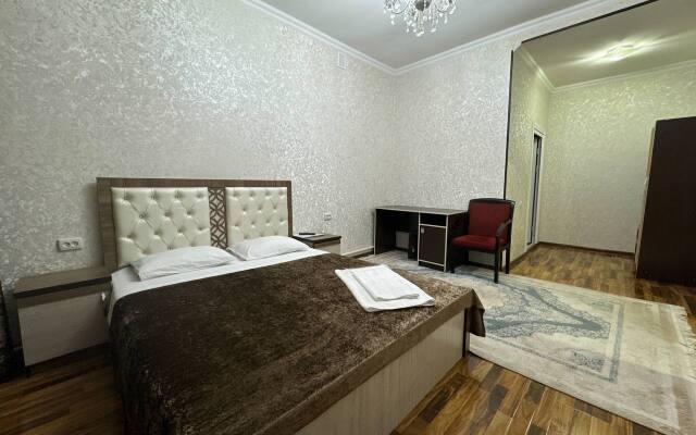 RATMINA Hotel