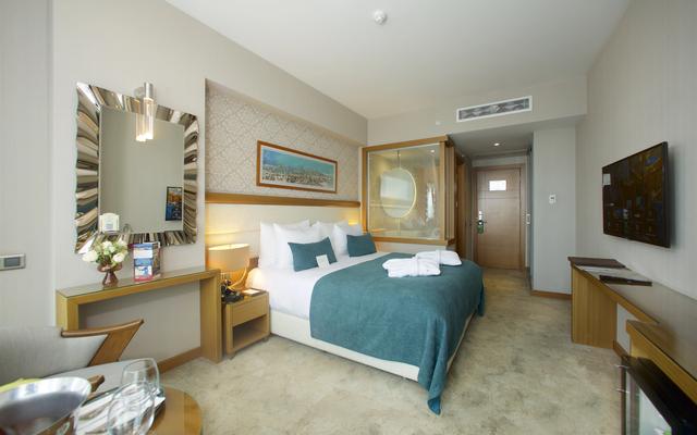 Momento Golden Horn Hotel