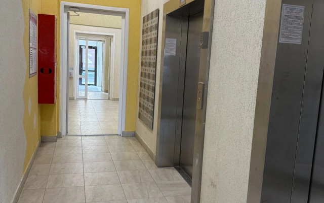 Uyutnaya S Dizaynerskim Remontom Flat