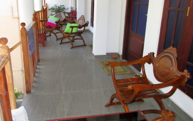 Yoho Villa Tropicana Guest House