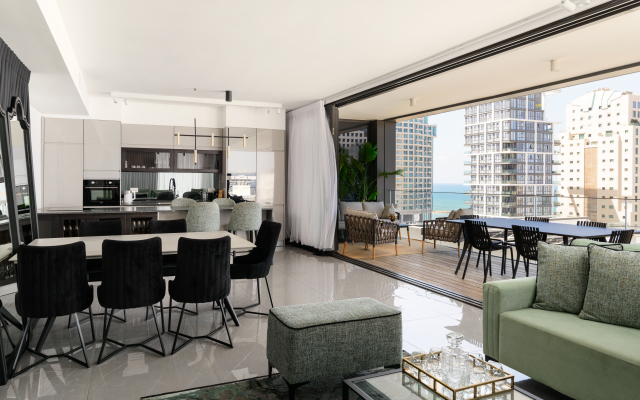 Luxury With Terrace & Sea View By Feelhome Apartments