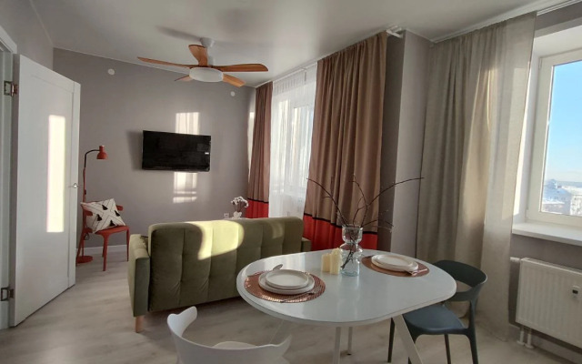 Квартира Светлая 2-к в Кировском районе