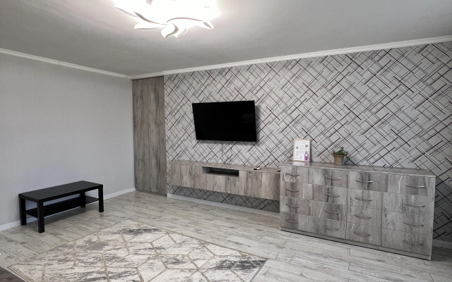 Nazarbaeva 31 Shikarnoie Zhilie Flat