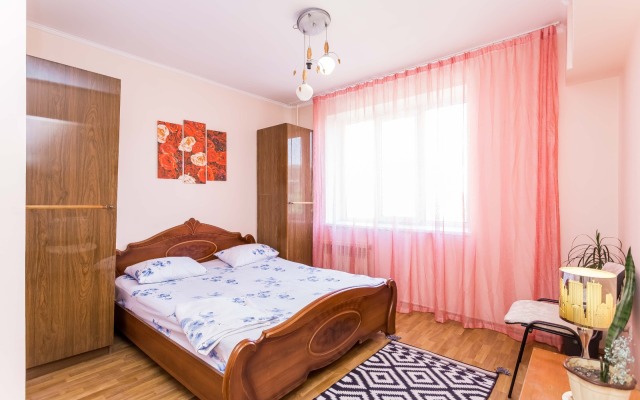 Na Prospekte Dostyk 119 Flat