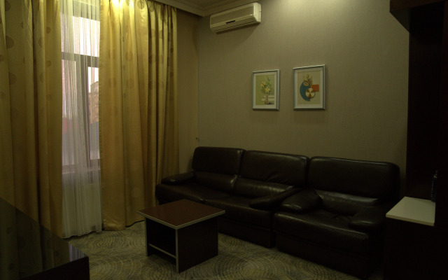 Premier Hotel