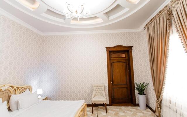 Diyor Gold Hotel