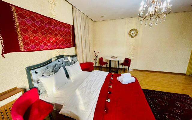 Квартира M.O.O.N. APARTMENTS Айбек 19 центр