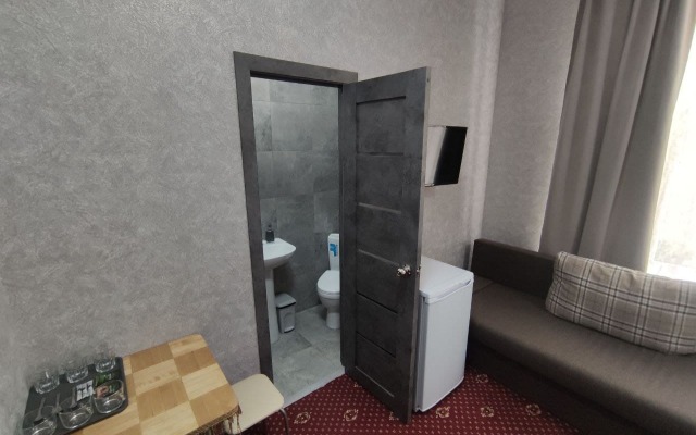 Yani Guest house