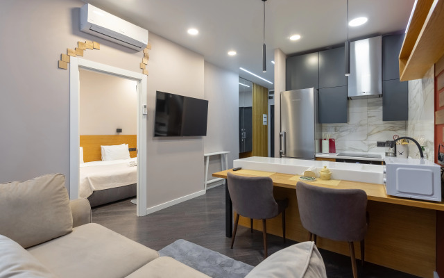 Апартаменты дизайнерские на 37 этаже