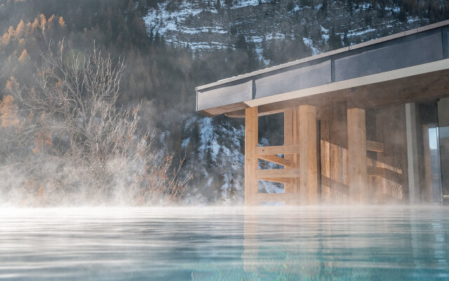 La Cort My Dollhouse - Adults Only