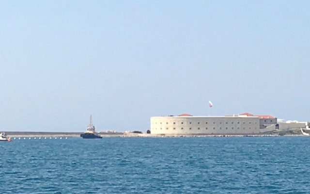 V Tsentre Goroda Apartments