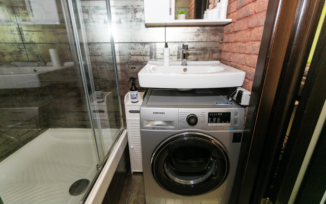 Квартира Большая Студия с Красивым Видом