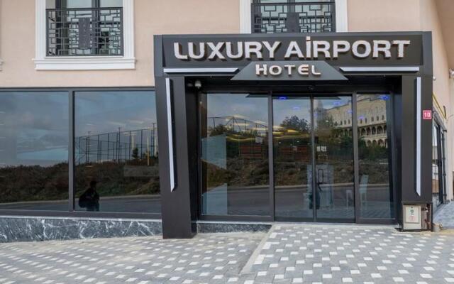 Отель Luxury Airport