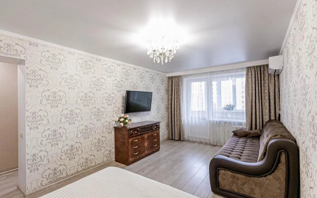 Na Ulitse 40 Let Oktyabrya 4 Flat