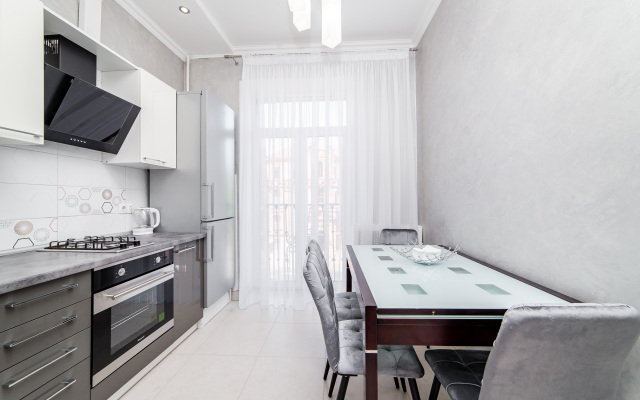S dvumya spalnyami na Sverdlova Apartments