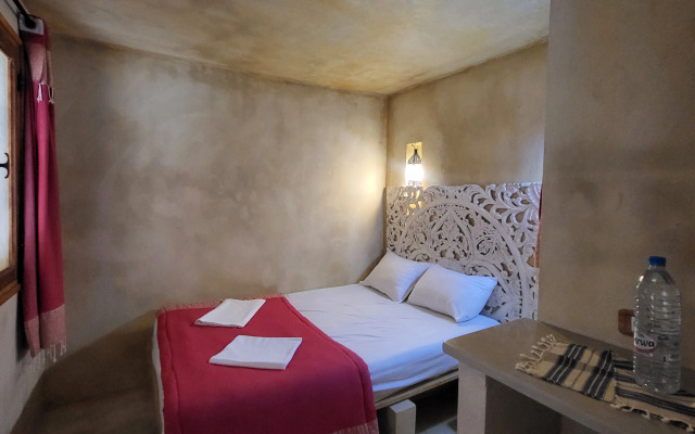 Al Madina Riad Hotel