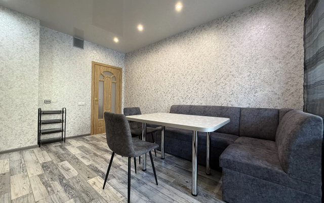 Апартаменты 2-комнатные HomeApart Скрыганова 4Д