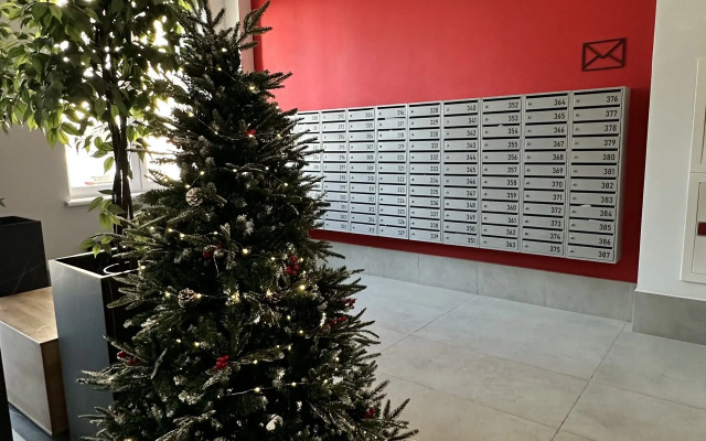 V Tsentre Chelyabinska Ryadom S Parkom Gagarina Flat