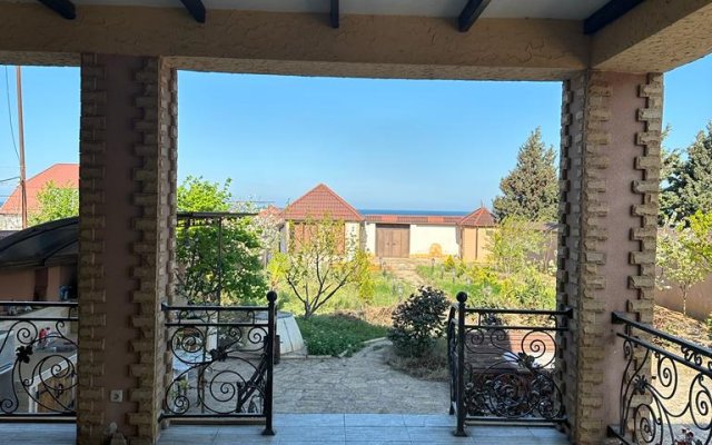 Частный Дом Дача Хазар на Мира 33