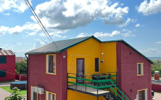 Iyun Mini Hotel