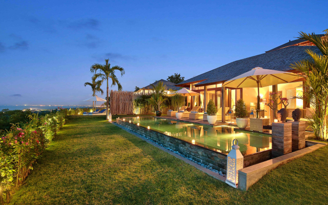 Hidden Hills Villa