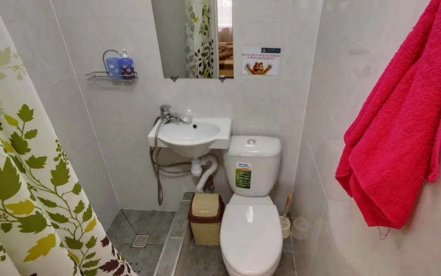 Sovremennaya Studiya Ryadom S Atakentom Flat