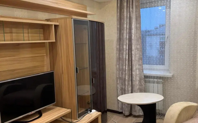 Квартира с Хорошим Ремонтом в Районе ЦУМ