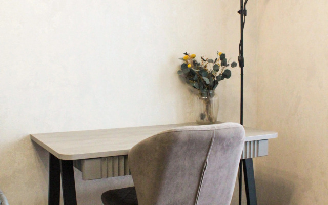 Na Romanovskoy 7 Flat