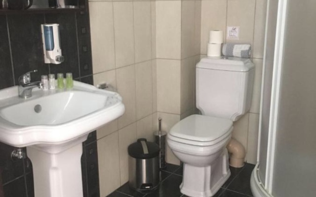 Studio Konstantinos Hotel