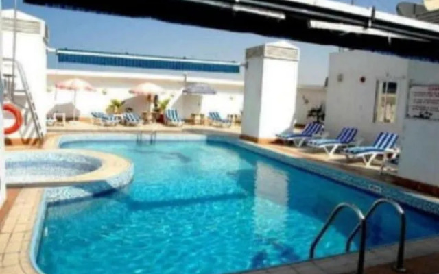 Versailles by Vieras Hotel