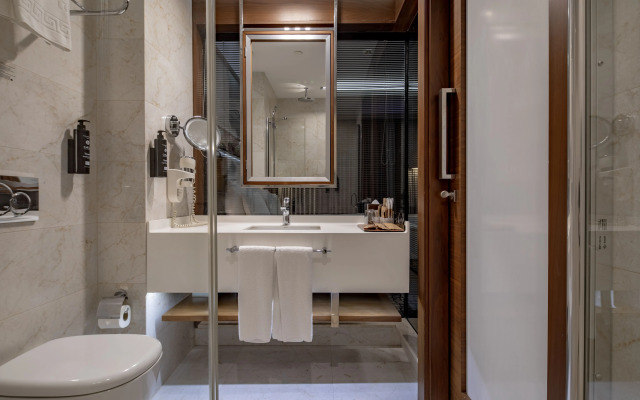 Royal Stay Palace Hotel