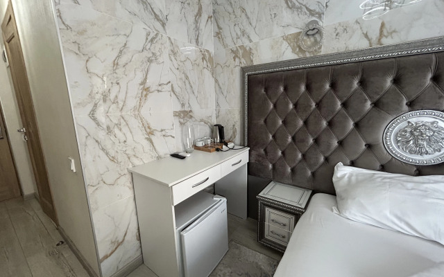 U Morya, Kruiz Lenina 219/5 Apartments
