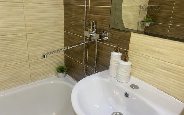 V Tsentre Na Pobede Revolyutsii Flat