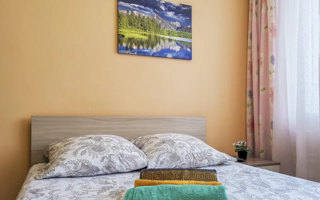 U Transportnoy Akademii Flat