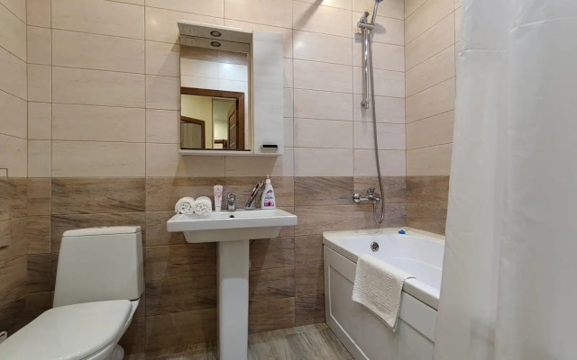 Квартира Любимый Дом на Антонова 28 2 этаж