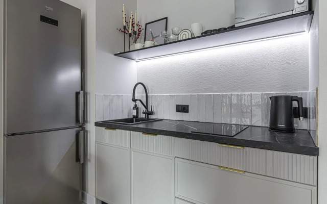 U metro Ladozhskaya Flat
