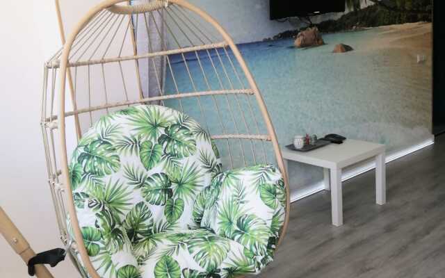 Апартаменты на Братьев Ткачёвых 9