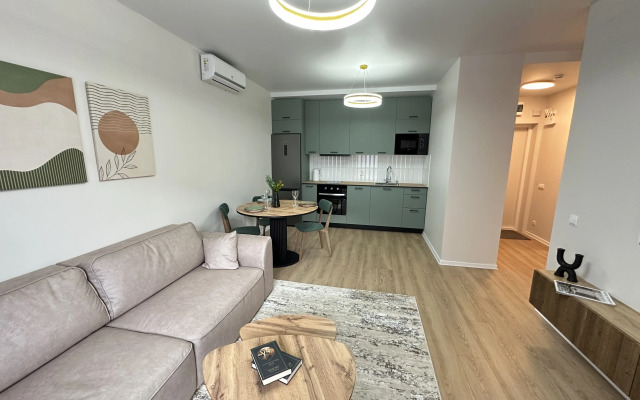 Квартира с Дизайнерским Ремонтом в Центре Города