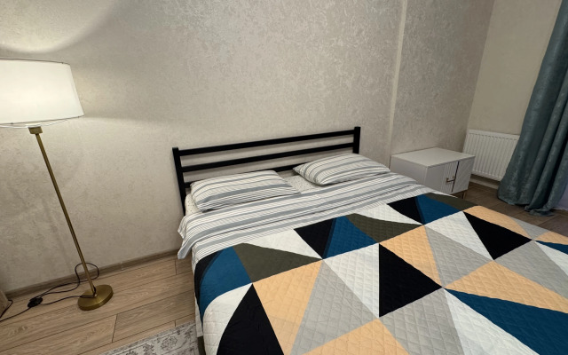 Апартаменты Квартира у метро Грушевка