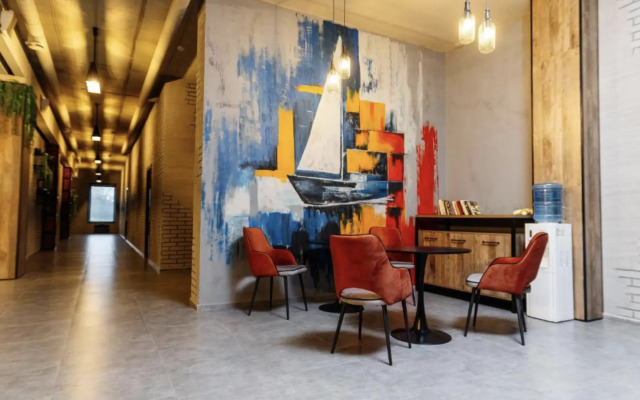 Avenue Hotel