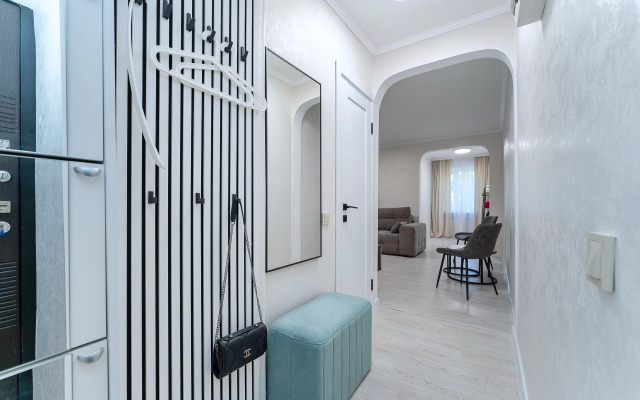 Novaya Dvukhkomnatnaya Tsentr Flat
