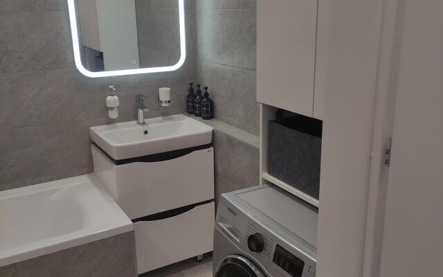 Dvukhkomnatnaya Kvartira V Samom Tsentre Flat