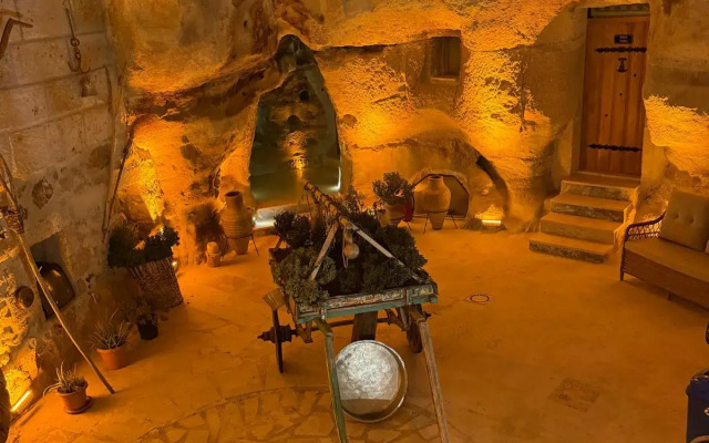 My Cave Suites
