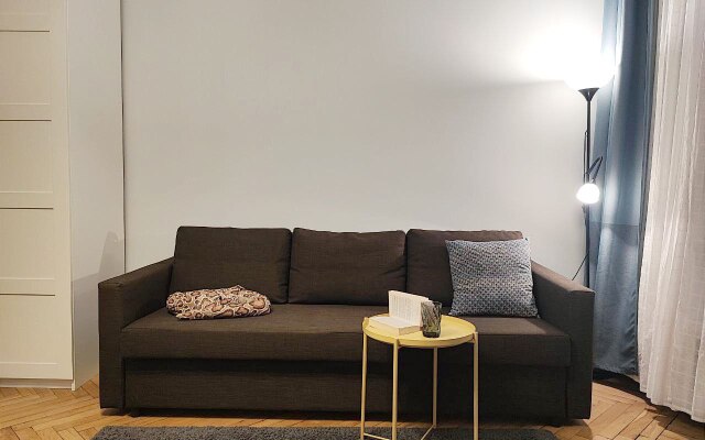 Апартаменты Петербургская Квартира в Центре на Марата