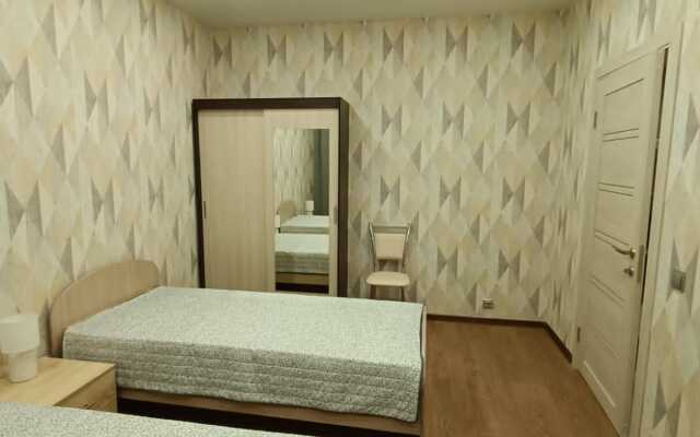 Апартаменты 4-х комнатная на Олимпийской 83