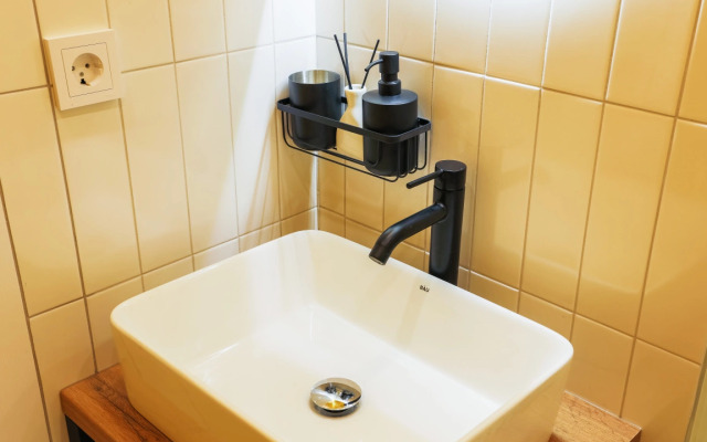 Апартаменты На Семена Лагоды (2)