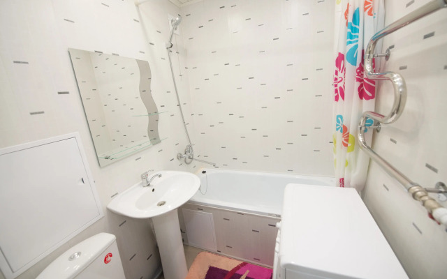 2-K na Naberezhnoy Serebryanogo goroda Apartments
