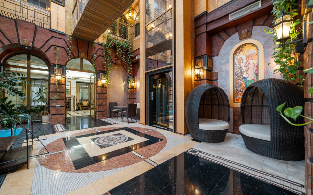 Atrium Private house