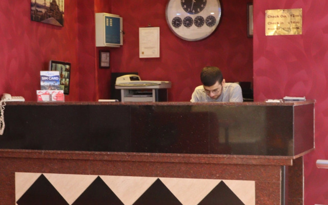 Red White Hotel