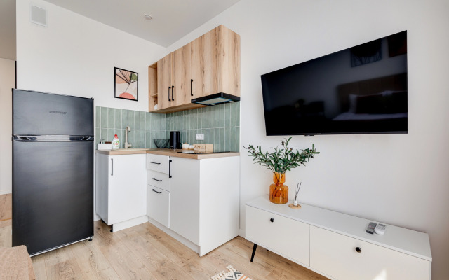 Na Bulvare Ejnshteyna 5 Apartment